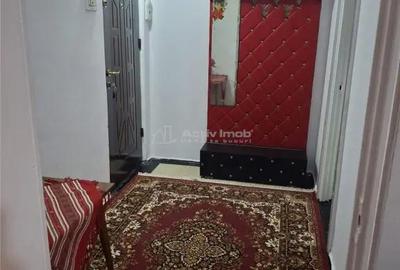 Apartament cu 2 camere semidecomandat în Micro I - 8