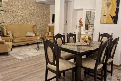 Apartament cu 4 camere decomandat, mobilat în Central - 16
