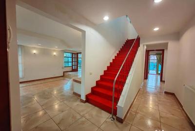 Casă cu 10 camere cu Teren 1200 Mp în Sud - 10