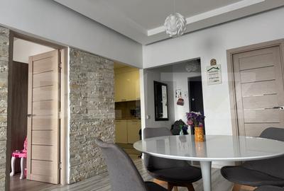 Apartament cu 3 camere semidecomandat, mobilat în Iris