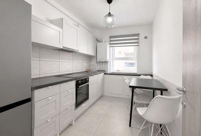Apartament cu 3 camere decomandat, mobilat în Tractorul - 3