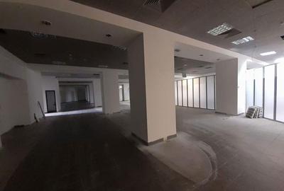 Spațiu comercial, de 2,000 mp, în Unirii - 2