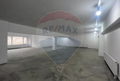 Spatiu comercial de 990mp de inchiriat Spatiu comercial de 990mp de inchiriat - 4