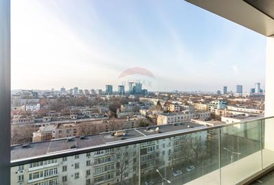 Penthouse cu 5 camere nedecomandat în Barbu Văcărescu