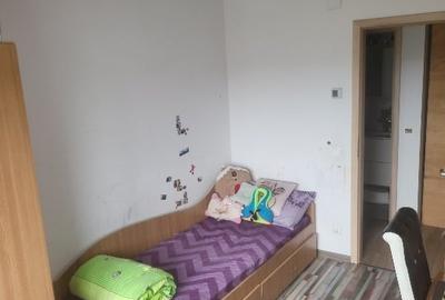 Apartament cu 4 camere decomandat în Nicolina - 6