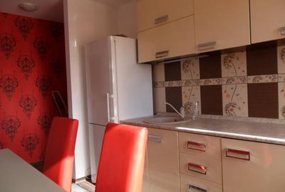 Apartament cu 2 camere semidecomandat, mobilat în Bălcescu - 16