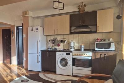 Apartament cu 3 camere decomandat, mobilat în Dacia - 4