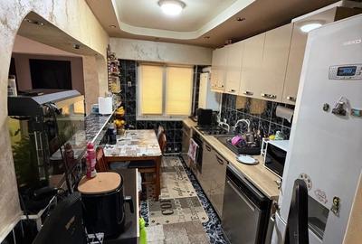 Apartament cu 4 camere decomandat în Central - 3