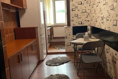 Inchiriere apartament 2 camere decomandate cartier Galata - 1