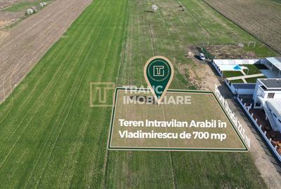Teren intravilan de 700 mp, în Vladimirescu - 5