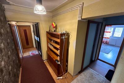 Apartament cu 4 camere decomandat în Cug - 9