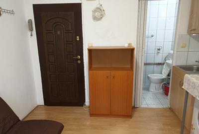 Proprietar, vand garsoniera in Calea Aradului, Piata Verde, 31000 euro - 2