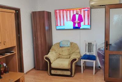Inchiriez apartament 2 - 4