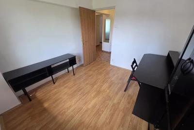 Apartament cu 3 camere decomandat în Victoriei - 9