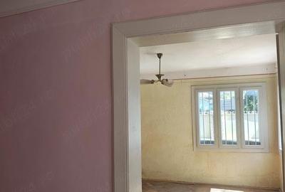 Casă cu 4 camere cu Teren 424 Mp în Chercea - 1