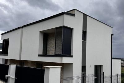 Duplex cu 3 camere cu Canalizare în Borhanci - 2