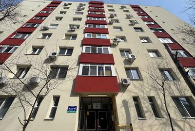 Apartament cu 3 camere semidecomandat în Berceni - 1
