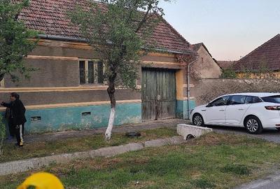 Casă cu 7 camere cu Teren 60 Mp în Var - 2
