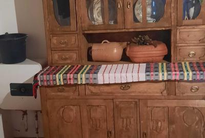 Casă cu 3 camere în Brad - 1
