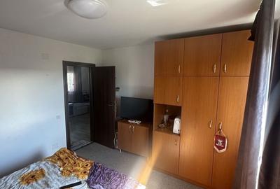 Casă cu 4 camere în Berceni - 1