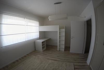 Casă individuală cu 5 camere cu Canalizare în Central - 16