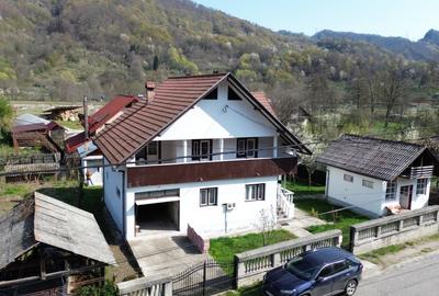 Casa cu 5 camere in Brezoi - zona centrala, dar linistita! - 2