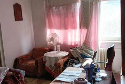 Apartament cu 3 camere semidecomandat în Central - 3