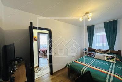 Casa cu 82 mp utili, gradina de 30 mp, Calea Cisnadiei - 18