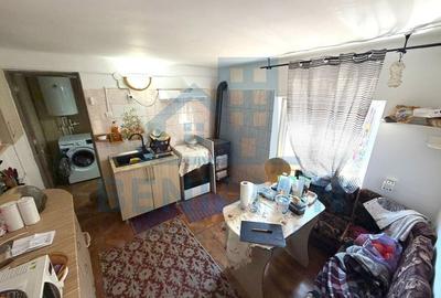 Casă cu 3 camere cu Teren 282 Mp în Romanești - 2