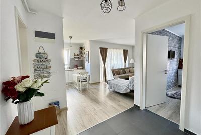 Apartament cu 2 camere decomandat, mobilat în Tractorul