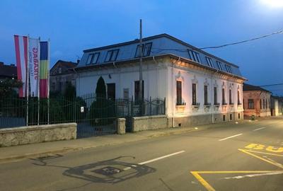 Imobil deosebit , ultracentral - de închiriat ! - 1
