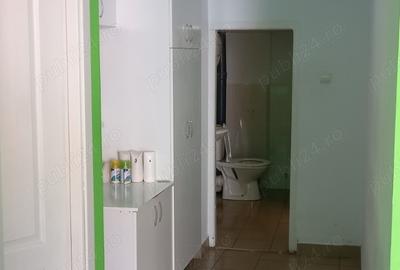 Spațiu comercial, de 30 mp, în Central - 4