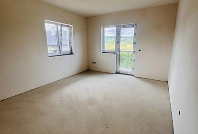 Casă cu 9 camere cu Teren 476 Mp în Jucu - 6