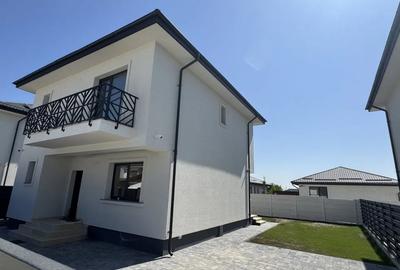 Casă individuală cu 4 camere cu Piscina în Tunari - 9