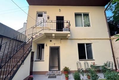 ULTRACENTRAL! Casa cu 3 camere de vanzare,100MP