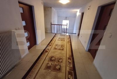 Casa cu 6 camere, 420 mp + 10 arii teren, - 12