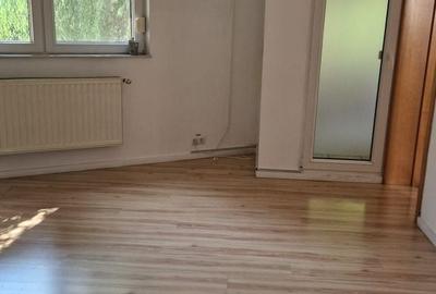 Casă cu 10 camere cu Teren 402 Mp în Tei - 5