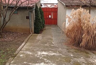 Casă cu 4 camere în Central - 2