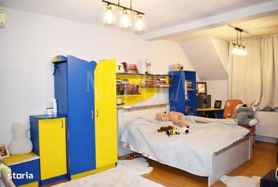 Casă cu 4 camere cu Teren 270 Mp în Central