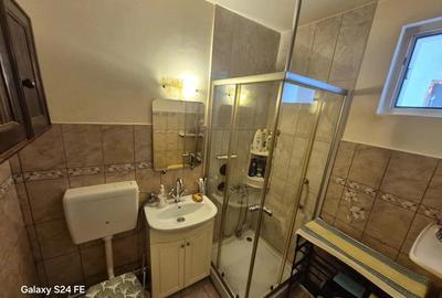 Apartamemnt 3 camere zona darmanesti - 19
