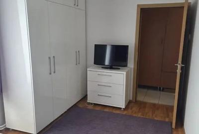 Apartament cu 2 camere decomandat în Tractorul - 3
