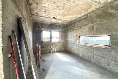 Duplex cu 4 camere cu Canalizare în Sânmihaiu Român - 9