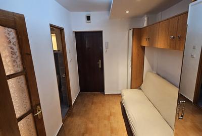 Garsonieră decomandată, mobilată în Costin Georgian - 9