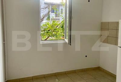 Vand garsoniera, aproape de Spitalul Judetean si UMF - 2