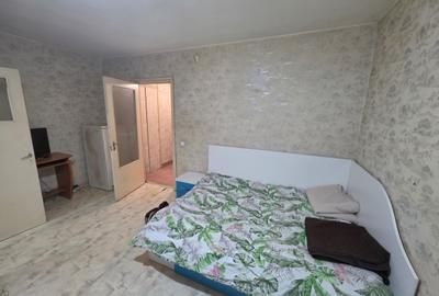 Garsonieră decomandată, mobilată în Titan