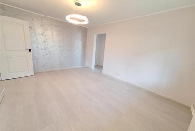 Apartament cu 2 camere semidecomandat în 9 Mai - 13