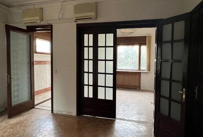 Casă individuală cu 12 camere cu Canalizare în Arcul de Triumf - 2