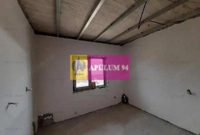 Casă cu 4 camere cu Teren 200 Mp în 1 Decembrie - 1