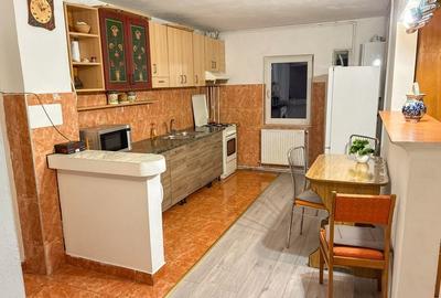 Apartament cu 4 camere semidecomandat, mobilat în Zorilor - 2