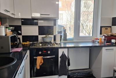 Duplex cu 5 camere cu Canalizare în Central - 8